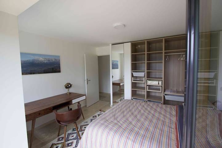 Gîte pour 4 personnes, avec terrasse et jardin à Dullin - 3