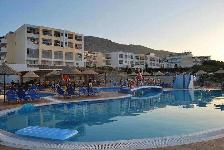 Ferienanlage für 4 Personen, mit Pool und Sauna sowie Ausblick und Garten in Griechenland - 3