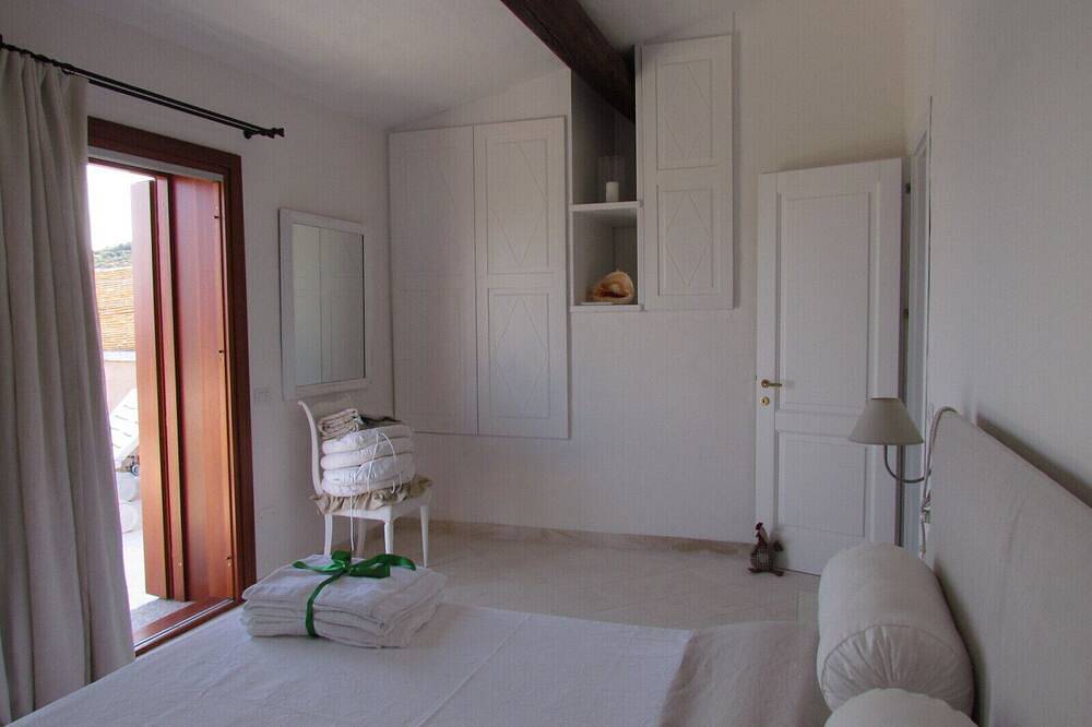 Lu Fraili di Sopra - Villa Maripia near the sea with beautiful sea view. in Lu Fraili di Sopra, San Teodoro