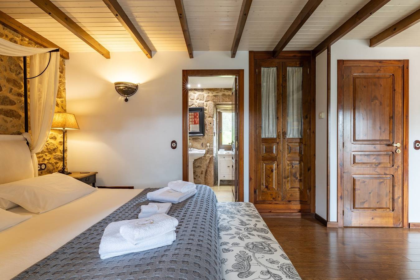 Alojamiento y desayuno "Alca" con jardín privado y Wi-Fi in Camariñas, Costa da Morte