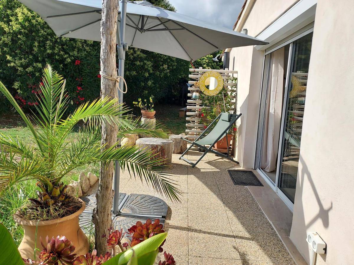 Appartement de vacances entier, Suite indépendante avec vue in Sarrola-Carcopino, Région d'Ajaccio
