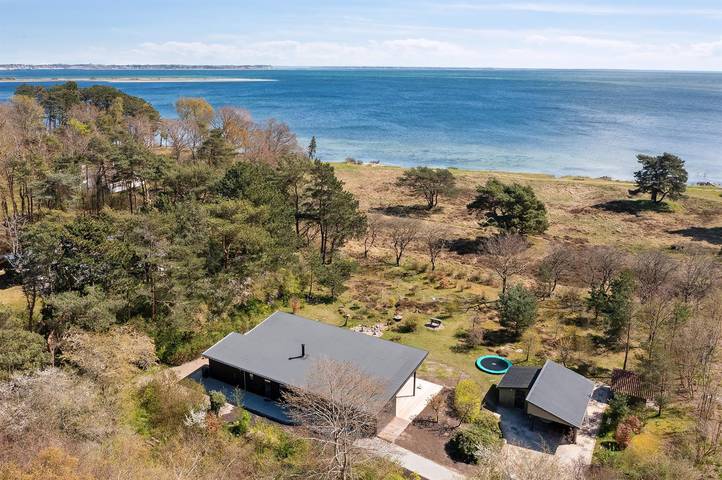 Ferieudlejning for 8 personer, med sauna og terrasse i Rørvig