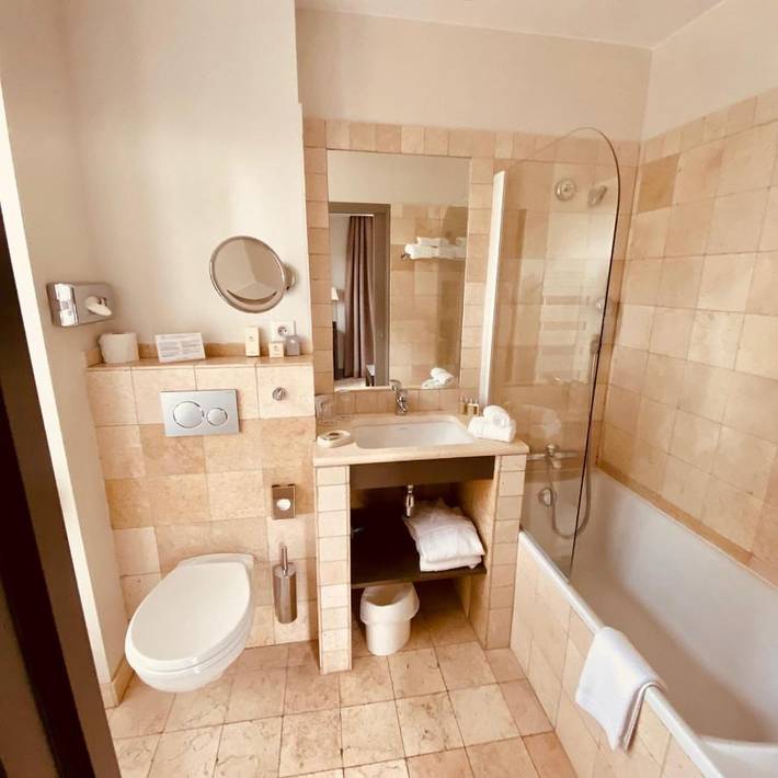 Hôtel pour 2 personnes, avec sauna et piscine ainsi que jardin et vue dans Abbaye de Saint Michel de Frigolet - 4