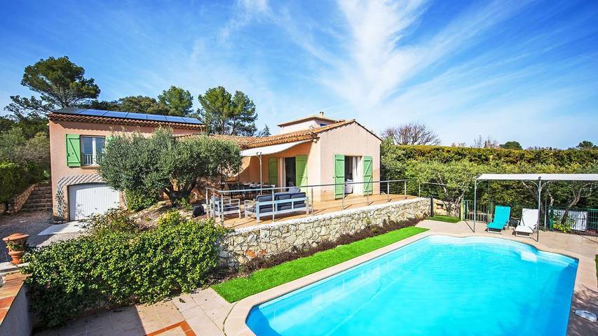 Maison de vacances pour 8 personnes, avec jardin ainsi que piscine et terrasse à Flayosc