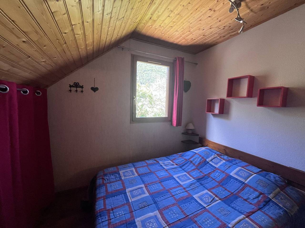 Appartement entier, Chalet confortable à Cauterets avec parking et balcon in Cauterets, Parc national des Pyrénées