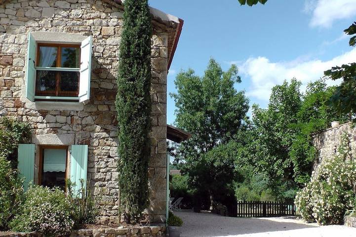 Gîte pour 6 personnes, avec Terrasse et Jardin à Lablachère