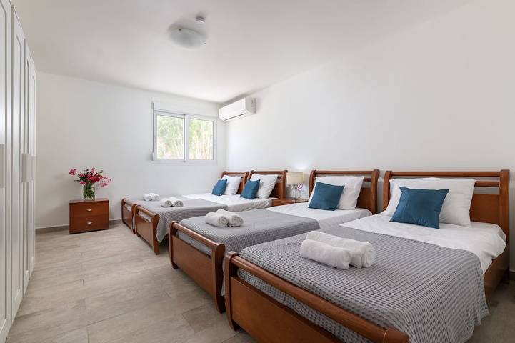 Lindos Villa Fadia - 4 Bedrooms with Private Pool in Rodi