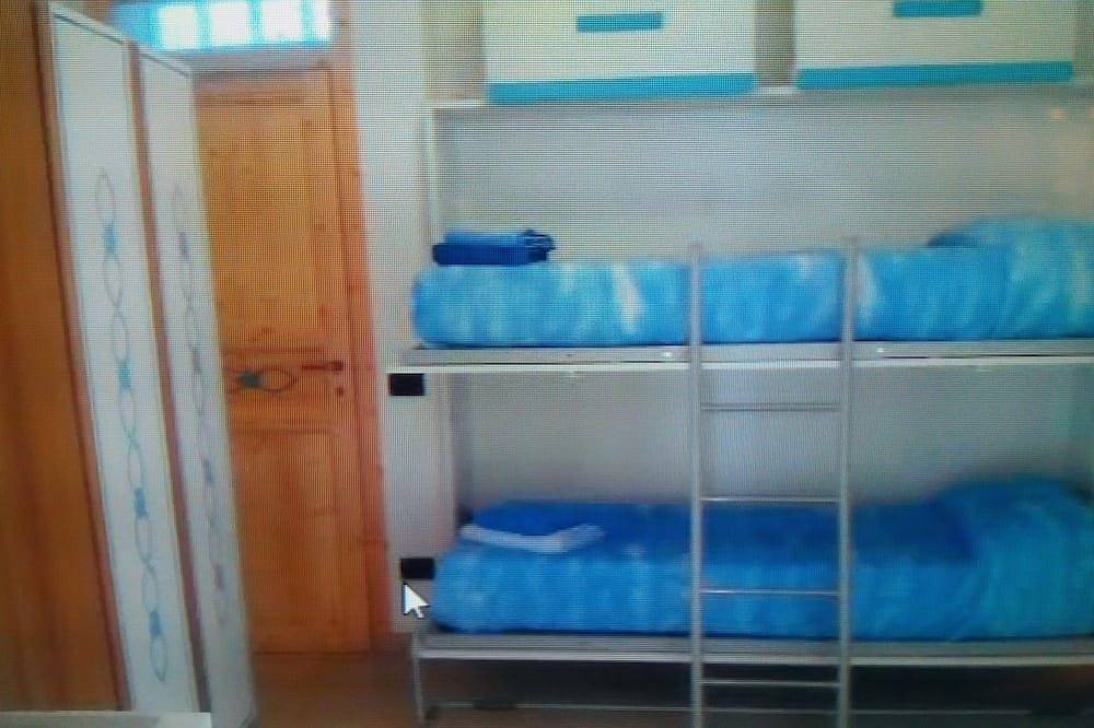 Entire apartment, In the Final Hills, ideal for bikers and climbers. Paradise 20 min from the sea. in Rialto, Ligurian Alps