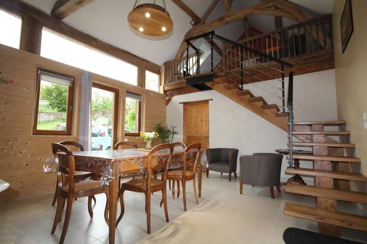 Gîte pour 4 personnes, avec Terrasse ainsi que Jardin et Vue