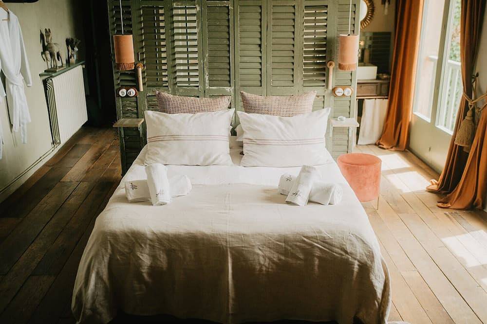 Romantica Suite  con magnificas vistas y chimenea in Ripoll, Pirineo Catalan