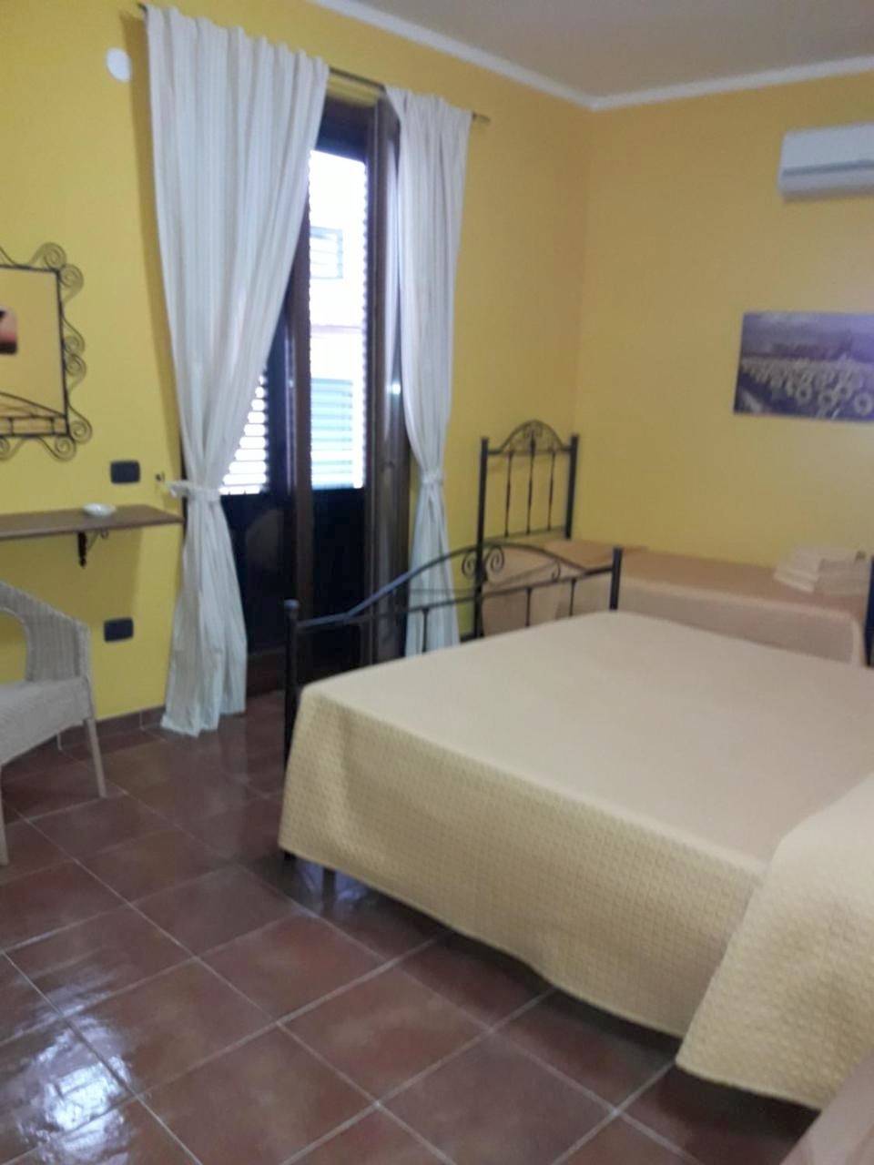 Le Tre Caravelle in San Nicola l'Arena, Trabia