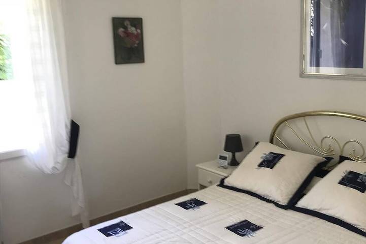 Location de vacances pour 10 personnes, avec jardin à Banne - 2