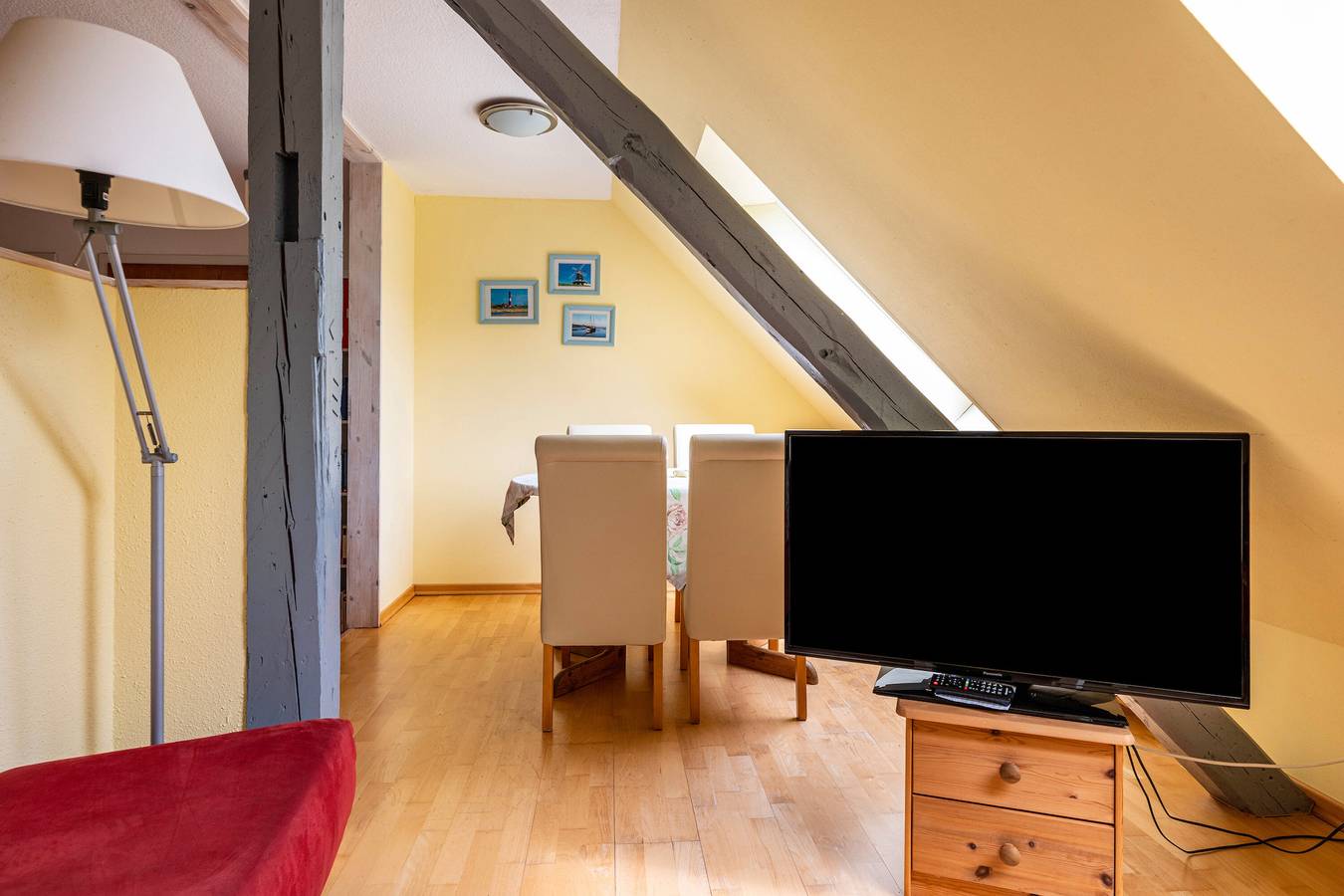 Entire apartment, Apartment 'Ferienwohnung Himmelsblick' with Private Terrace, Private Garden and Wi-Fi in Pellworm, North Sea of Schleswig-Holstein