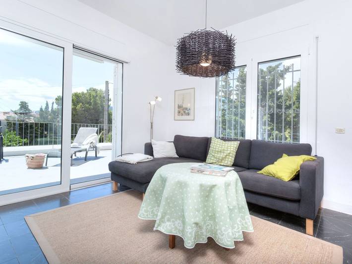 Ferienwohnung für 5 Personen, mit Terrasse und Garten in Llanca - 2