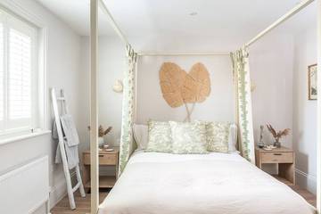 Cottage for 12 People in Bournemouth, South West England, Photo 2