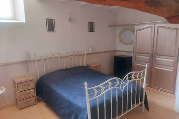 Chambre d’hôte pour 2 personnes, avec piscine et jardin à Saint-Sulpice-de-Roumagnac