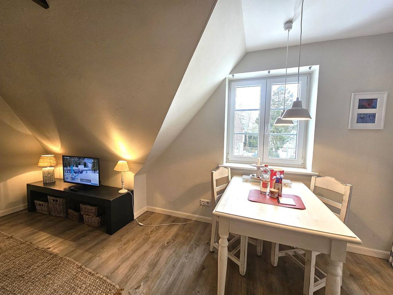 Ganze Wohnung, Eltimjo 1 Ferienwohnung in Nieblum: 55 m² mit Terrasse & Parkplatz in Nieblum, Föhr