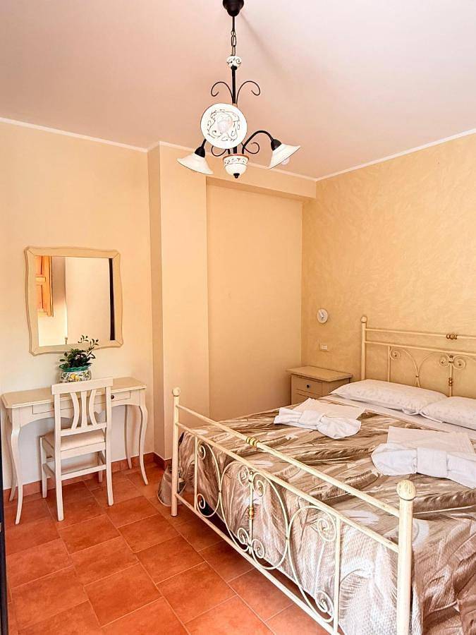 Agriturismo per 2 persone, con Balcone e Terrazza nonché Giardino a Ascea