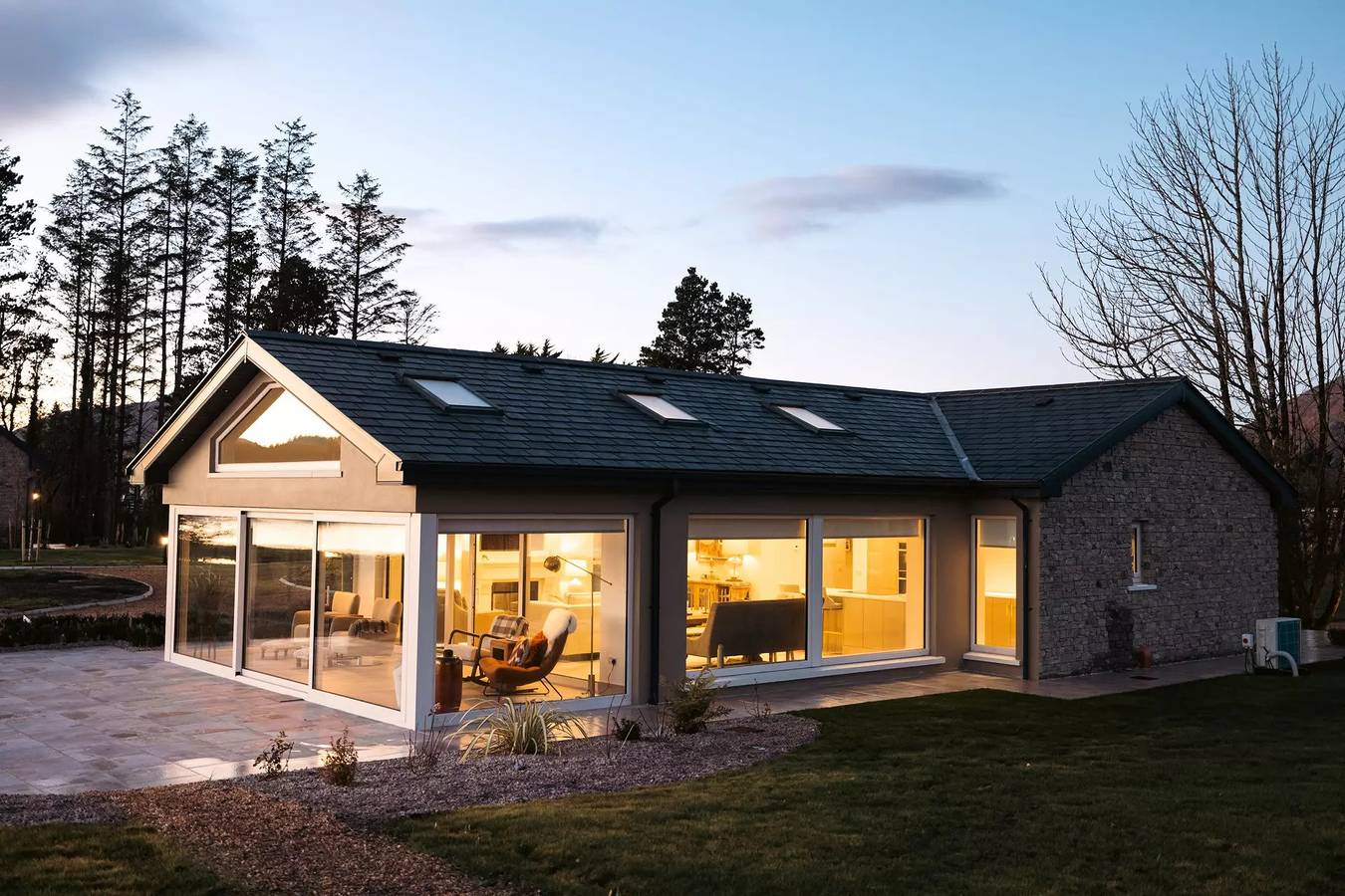 Lake Cottage in Connemara