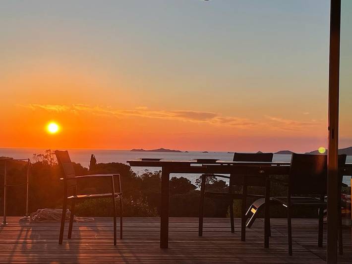 Location de vacances pour 8 personnes, avec terrasse et jardin à Coti-Chiavari - 2