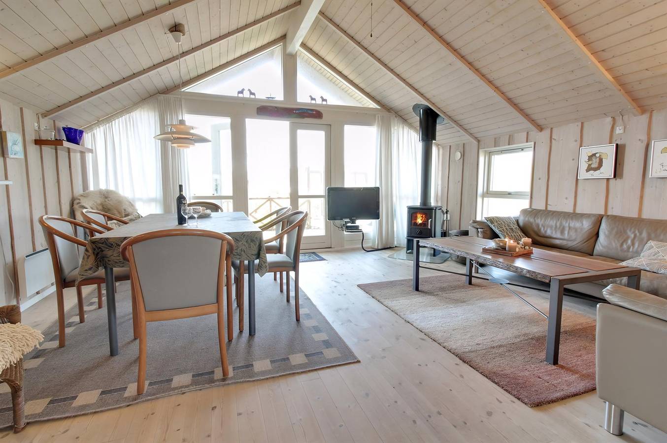 Beautiful home in Lemvig w/ Wifi, 3 Bedrooms and Sauna in Ferring, Lemvig