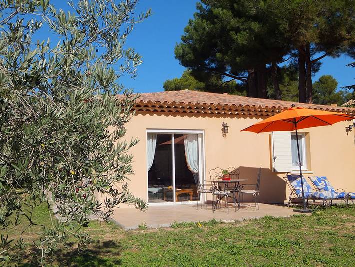 Gîte pour 4 personnes, avec jardin et terrasse à Saint-Cannat - 3