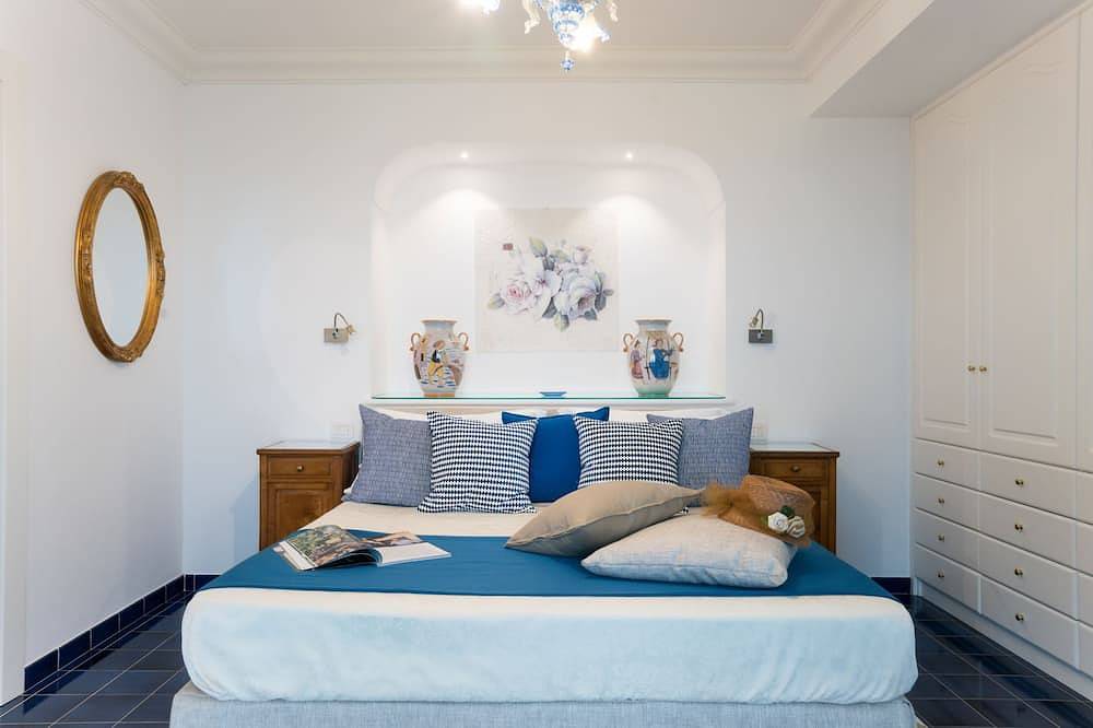 Villa Duchessa d'Amalfi in Tovere, Conca dei Marini