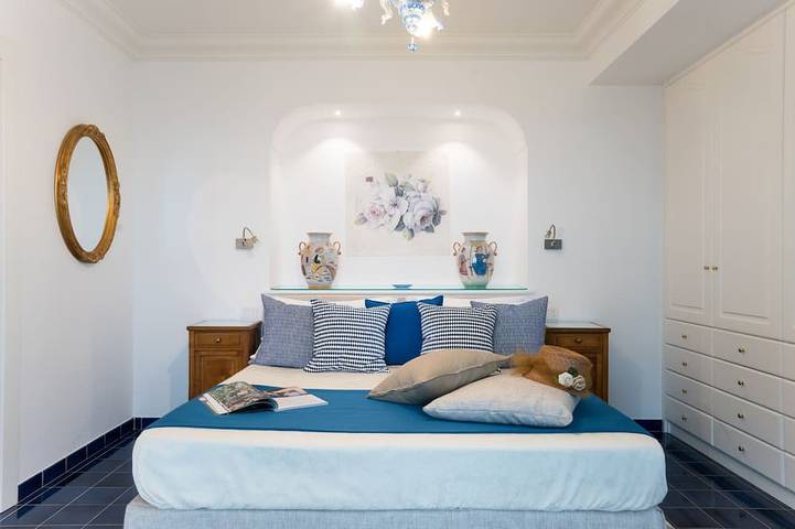 Villa Duchessa d'Amalfi in Tovere, Conca dei Marini