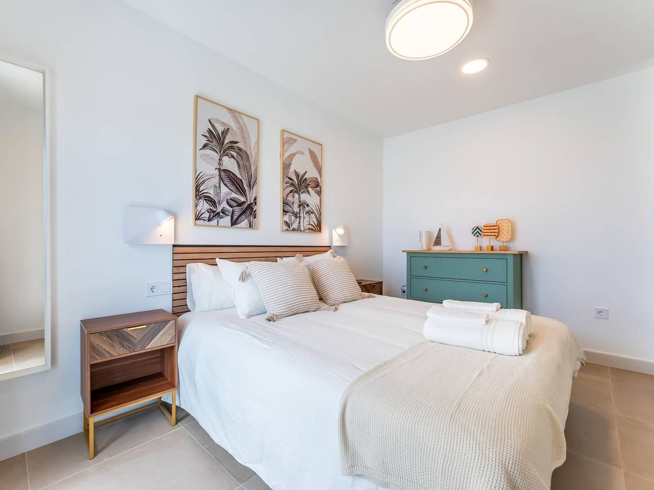 Geheel vakantieappartement, Vakantieappartement voor 4 personen met uitzicht op zee in Torremuelle, Benalmádena