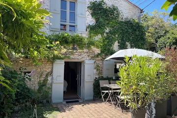 Gîte pour 2 personnes, avec terrasse et jacuzzi, animaux acceptés à Port-d'Envaux