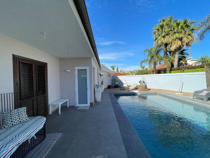 Location de vacances pour 6 personnes, avec piscine et jardin, animaux acceptés à San Leone - 3