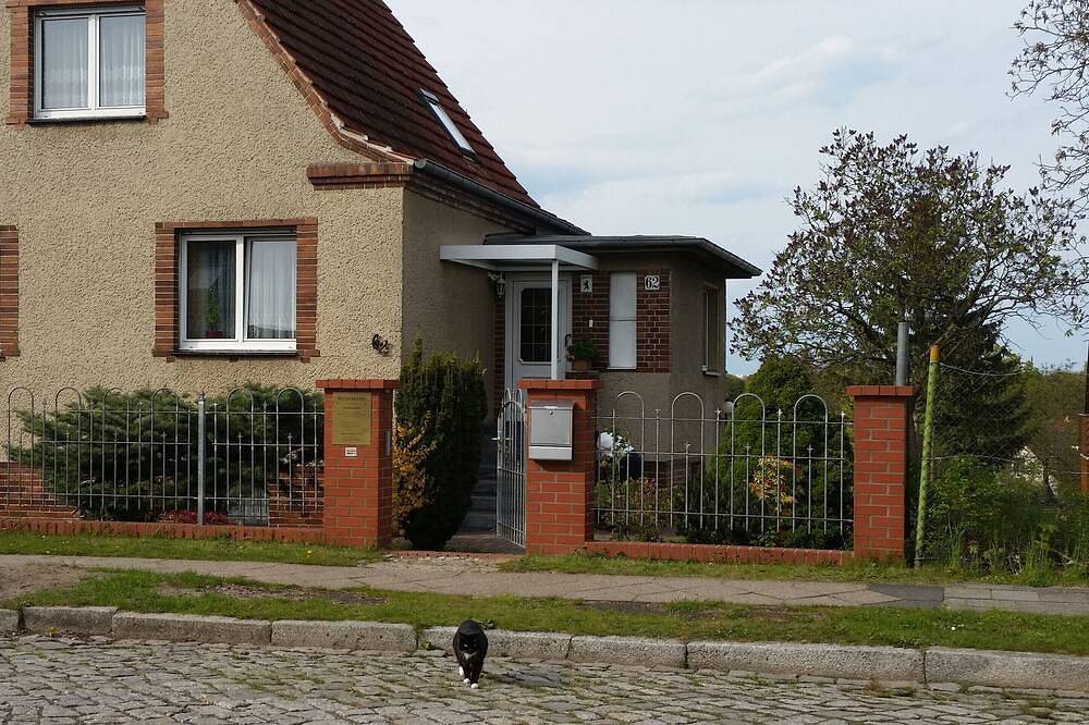 Ganze Wohnung, 2 - Zimmer - Wohnung.  für 3-4  Personen in ruhiger Lage am  Rande Berlins. in Treptow - Köpenick, Berlin