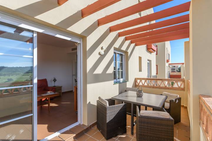 Casa de férias para 4 pessoas, com terraço e jardim, adaptado a crianças em Urbanizacion Costa Esuri