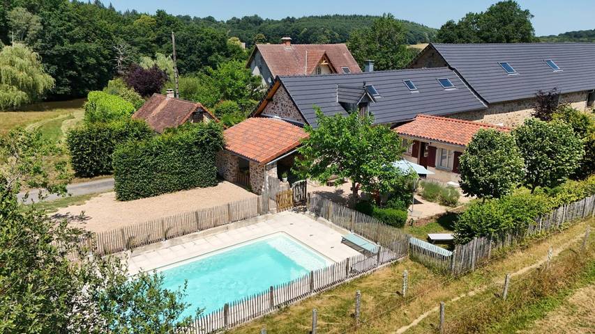 Gîte pour 10 personnes, avec jardin ainsi que piscine et terrasse à Château-Chervix - 2