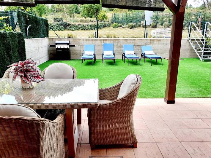 Apartamento para 6 personas, con Terraza además de Jardín y Vistas en Valdezcaray