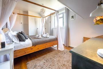 Holiday Home for 6 People in Holt, Norfolk, Photo 1