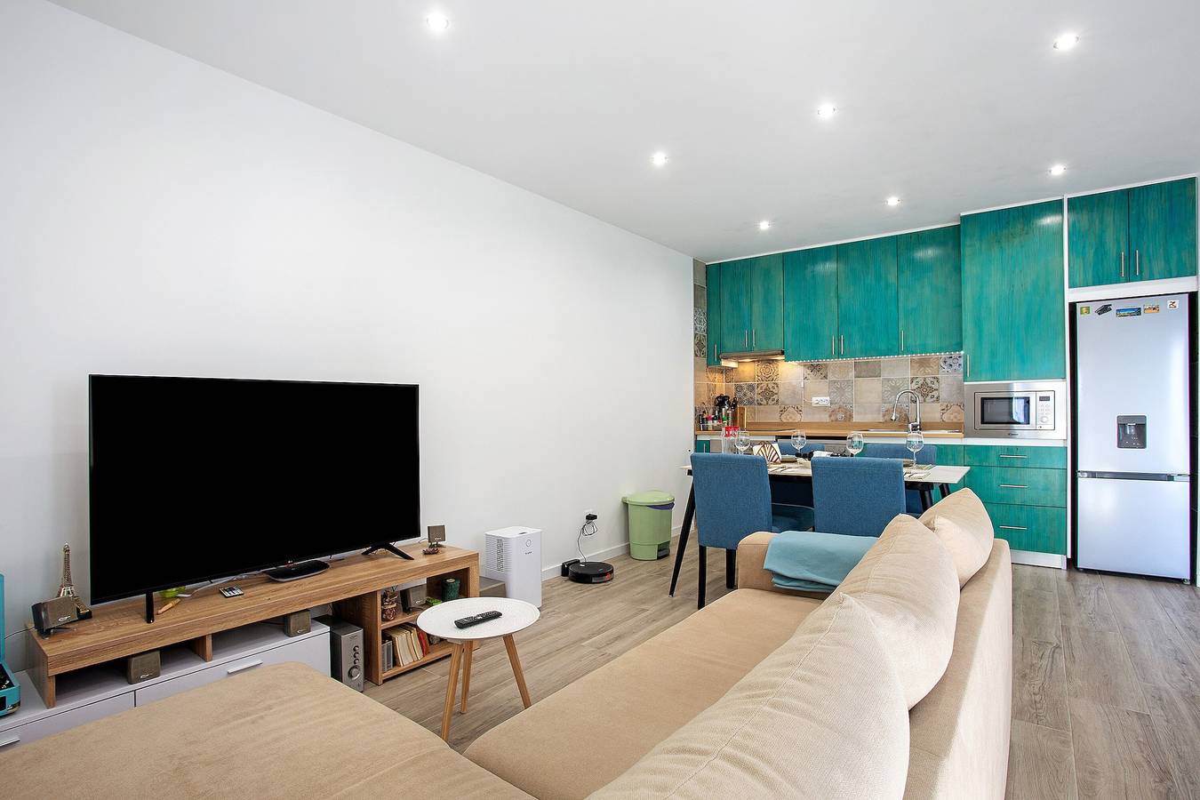 Maison de Vacances 'Vintage Gonçalo Lagoa Stay' avec Terrasse Privée, Jardin Privé et Wi-Fi in Nadadouro, Leiria District