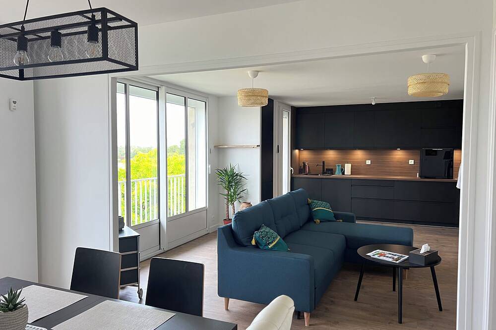 Appartement entier, Appartement calme et ensoleillé refait à neuf, à 7 km du Mont Saint-Michel. in Pontorson, Région d'Avranches