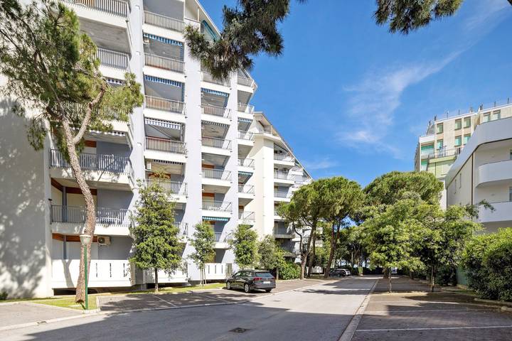 Bilocale fronte mare con piscina e terrazza – Lignano Sabbiadoro in Sunny Pet, Lignano Sabbiadoro