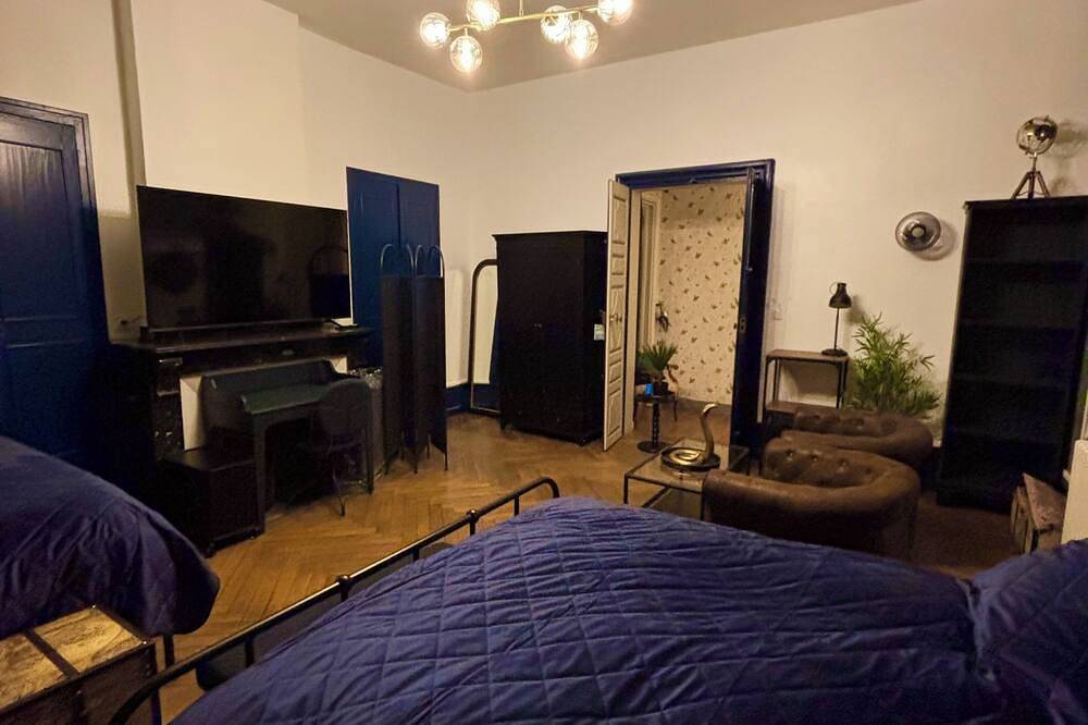 Gîte Montana 3 pers. plein center Mirepoix - Terrace, garden, barbecue in Mirepoix, Ariège