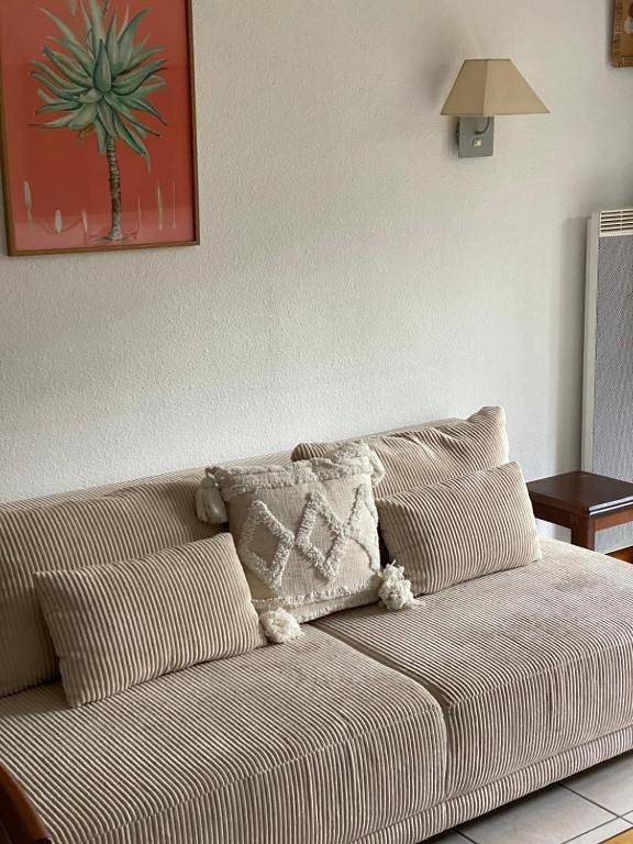 Gîte pour 6 personnes, avec jardin et sauna ainsi que terrasse et piscine à Levernois - 2