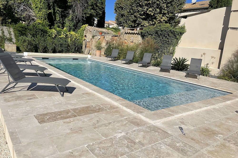 New! Mas With Private Swimming Pool Classified 4**** by Gîtes de France in Morières-lès-Avignon, Vaucluse