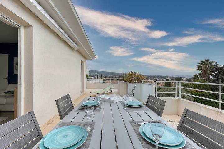 Ganze Wohnung, Ferienwohnung für 3 Personen mit Balkon in La Ciotat, Marseille und Umgebung