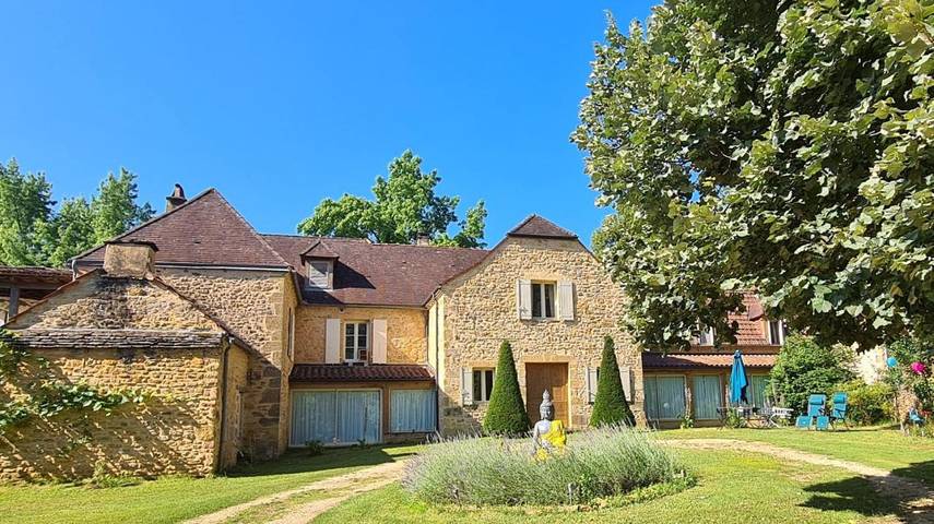 Gîte pour 4 personnes, avec vue ainsi que jardin et piscine, animaux acceptés à Saint-Vincent-le-Paluel