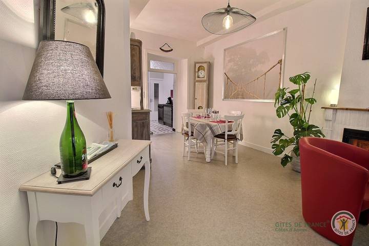 Gîte pour 2 personnes, avec jardin et terrasse