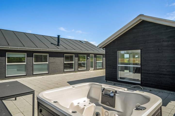 Ferienhaus für 10 Personen, mit Sauna und Whirlpool sowie Terrasse in Grønhøj Strand - 2