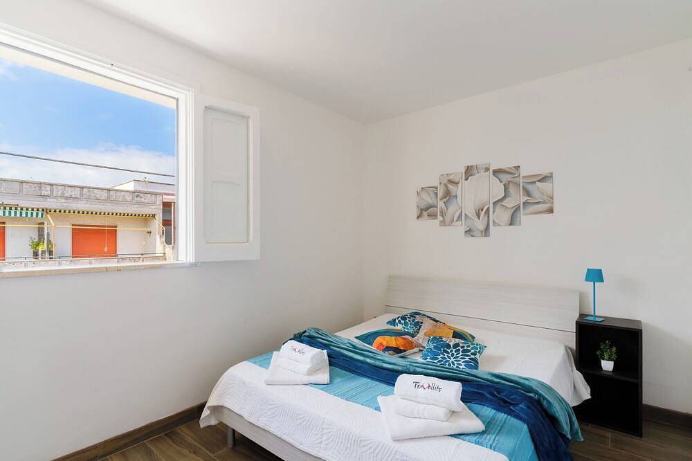 Stunning  villa with A/C, Wifi, hot tub, Tv, terrace and panoramic view, close to Otranto in Melendugno, Lecce Province