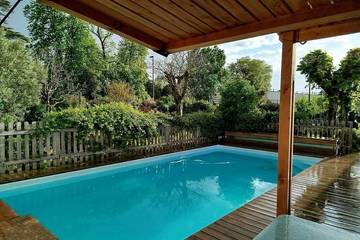 Location de vacances pour 8 personnes, avec jardin et terrasse à Blanquefort