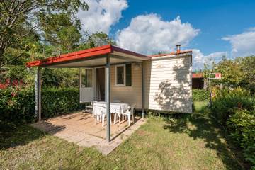 Mobil home pour 4 personnes, avec jardin, animaux acceptés à Montecatini-Terme