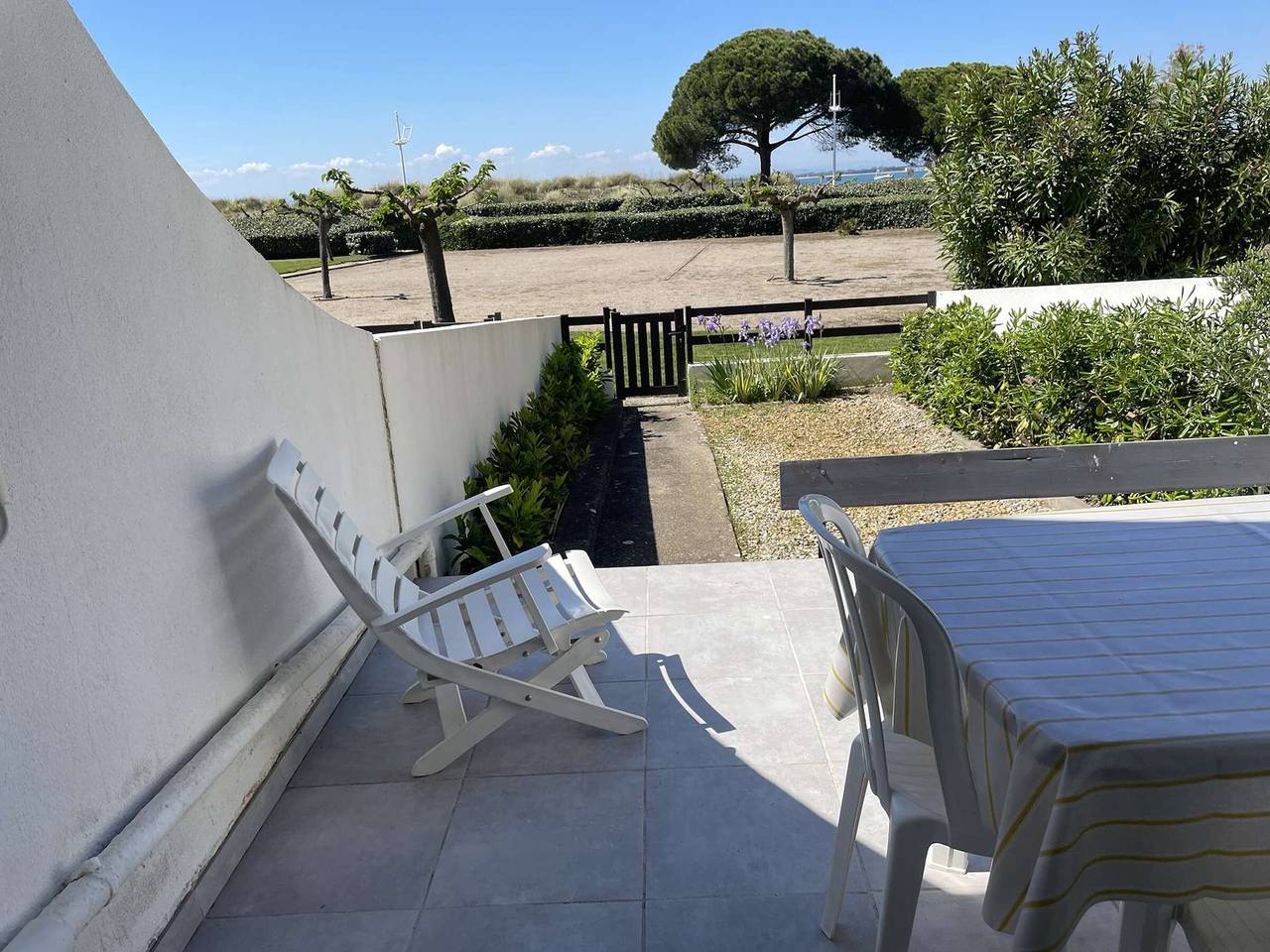 Estudio entero, Estudio + 2 cabinas directo playa, terraza, aparcamiento, 4 pers. in Port Camargue, Le Grau-du-Roi